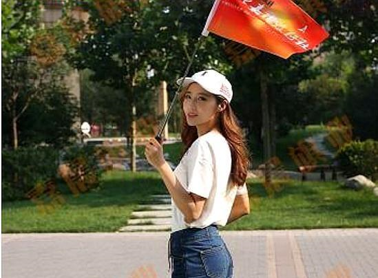 年轻漂亮的女导游,为何大多数男人不敢娶,看她们夜生活你就知道