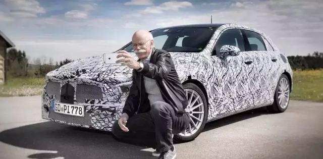 奔驰集团主席曝光最便宜新车，全身黑科技，价格让人疯狂！