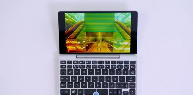 一些贴吧玩家玩的掌机游戏,用掌机玩魔兽世界