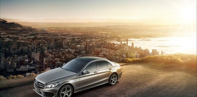 今年25岁，想买辆10-12万落地的车，该选啥？