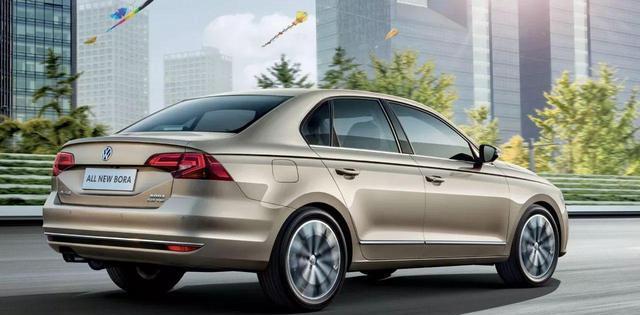 新车里发现“返厂维修单”消费者要求三倍赔偿!