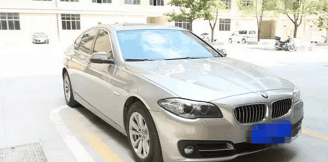 有一款车特别喜欢, 它的名字叫宝马!