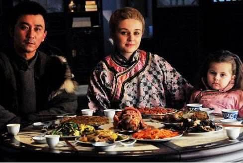 外国人吐槽中餐馆没有中国人身影,国人回怼:谁会去吃改差版中餐