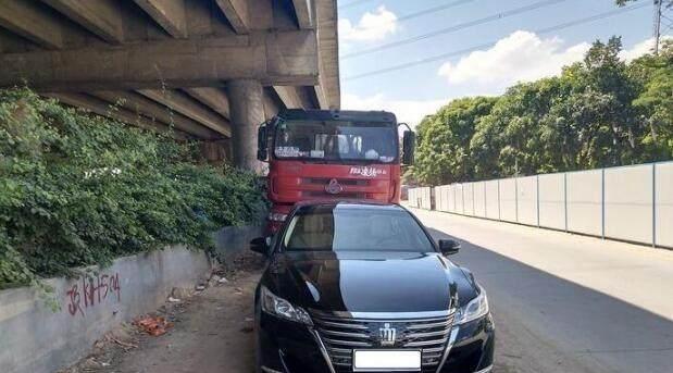 此车曾是宝马劲敌, 现在竟然这么便宜, 你们还想买吗?