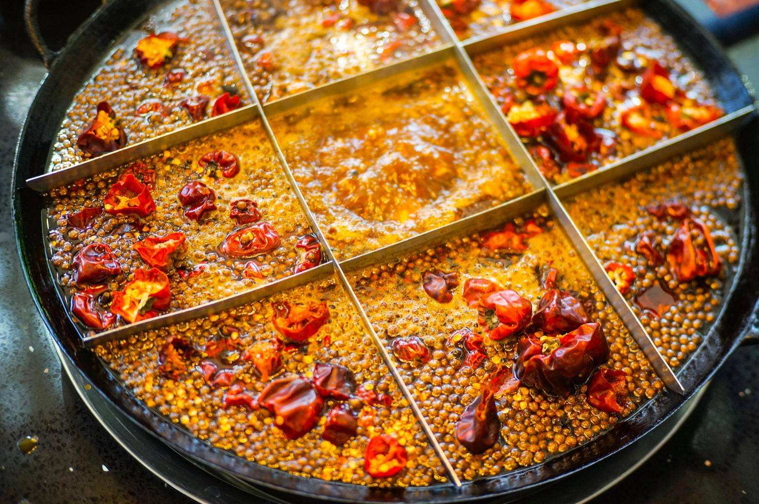 四川妹子从小吃辣椒,为什么脸上不起痘痘?看完