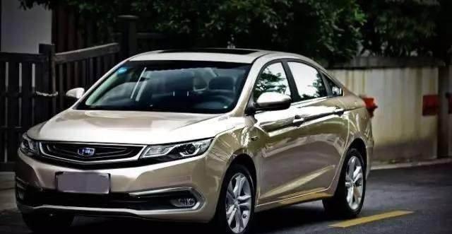 比速腾高级比卡罗拉漂亮, 这车身长超4.7米, 不到7万销量火爆