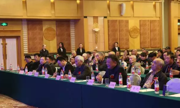 不忘历史,铭记首金——民族英雄许海峰大型奥运精神报告会