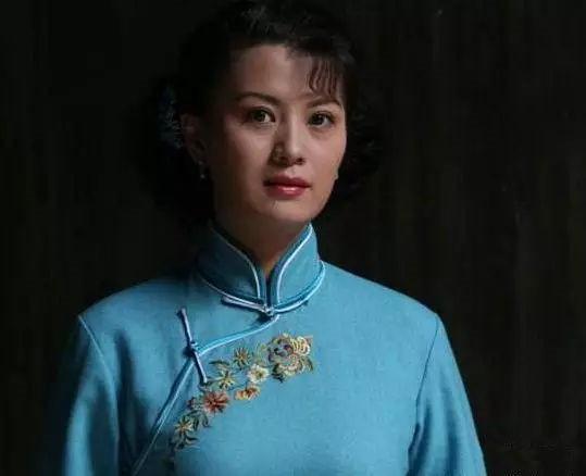 张灵甫爱妻一生拒买日货, 曾反对赵薇饰演自己