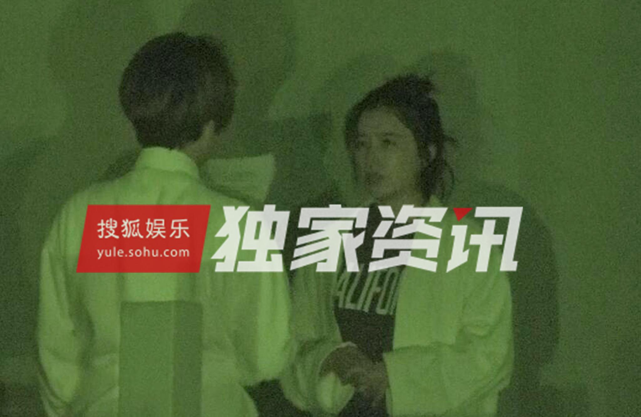 独家：随性girl！阙清子深夜浴袍露天咖啡店背台词