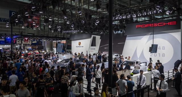 新款保时捷911 GT3 RS亮相深港澳国际车展