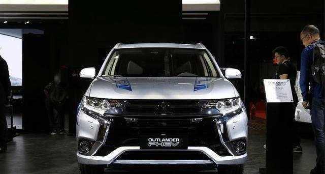 良心的日系品牌! 配混动四驱仅卖16万, 百公里耗油1.9L