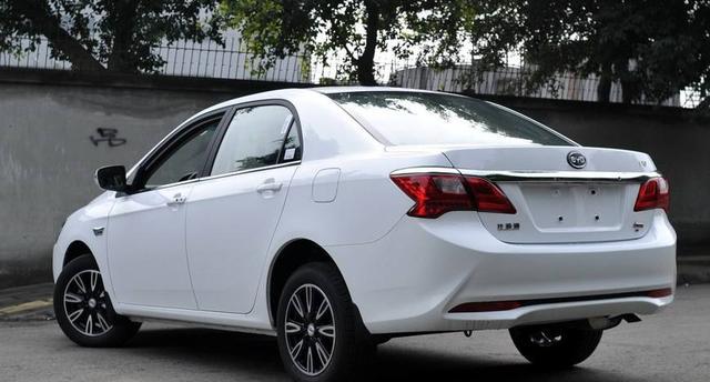 比亚迪“复活”全新F3！4.39万，倒车影像ESP带回家，还买啥合资