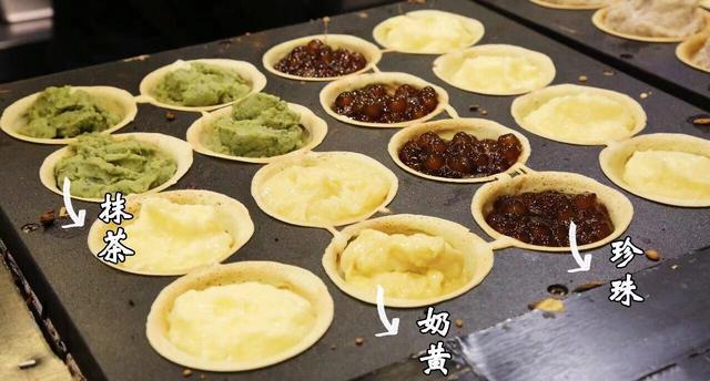 超级多料的车轮饼想吃还有排一个钟的队?