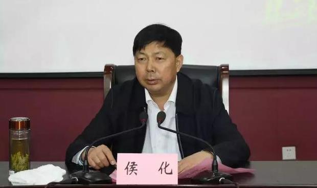 副市长侯化列席推介会并致欢迎辞,相干部分负责同志还有来自全国各地