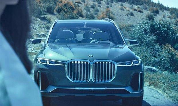 宝马X7概念车亮相, 宝马家族要放大招