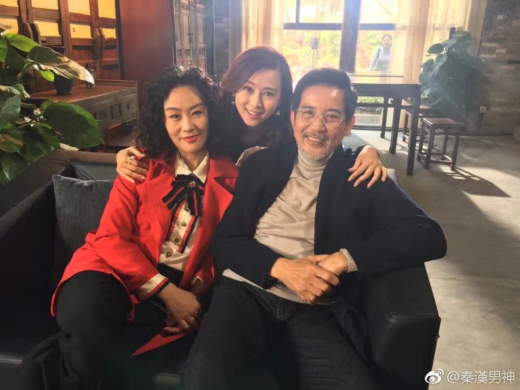 72岁秦汉近照,曾爱林青霞18年,如今孤身一人依然很帅!