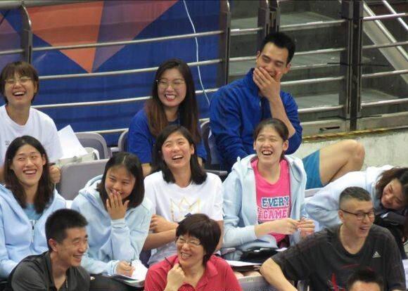 朱婷做了什么引起了大家哄堂大笑!球迷:我也忍不住想笑