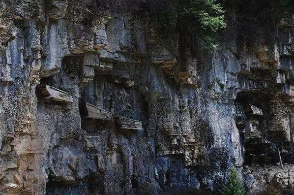 重庆三峡悬棺之谜