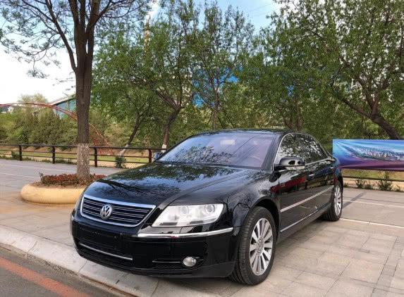 车主晒出价值100多万的大众辉腾,老朋友却经常