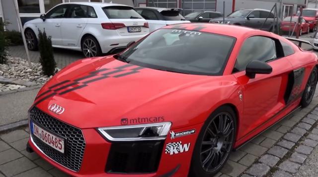 小伙参加聚会，发现这台奥迪R8很特别，懂车网友：加速不输拉法