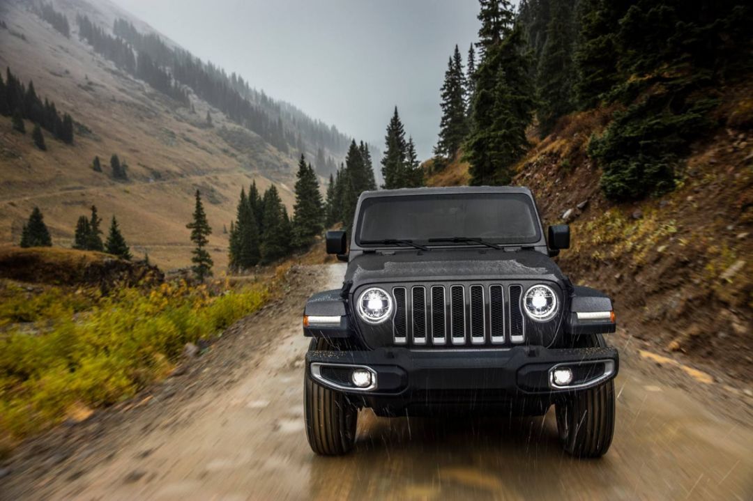 硬派SUV时代全面终结全新牧马人2.0T+8AT获涅盘,搭载智能四驱