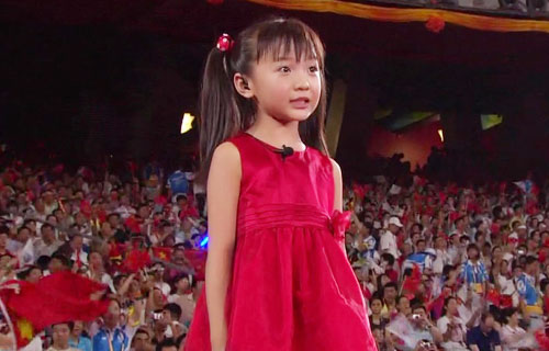 林妙可被骂了这么多年，原来她是无辜的，更无辜的是另一个小女孩