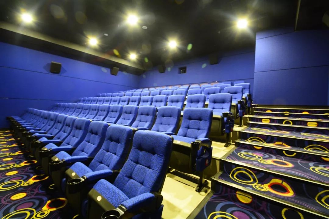 万朵风车瀑布,麦田风车,堪比电影场景!