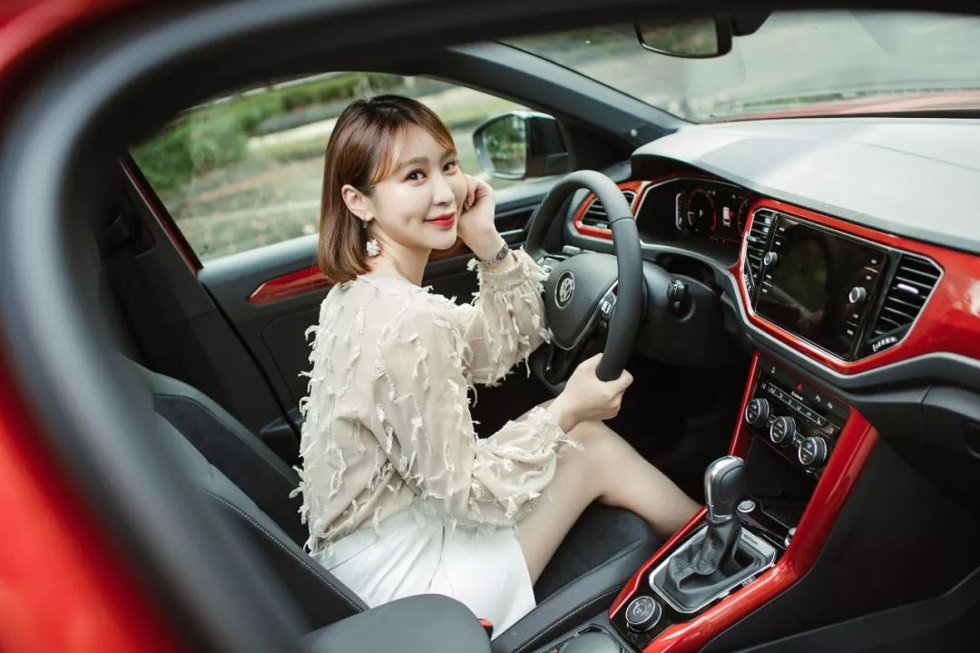 流行还是摇滚,楠姐体验一汽大众首款SUV“探歌”