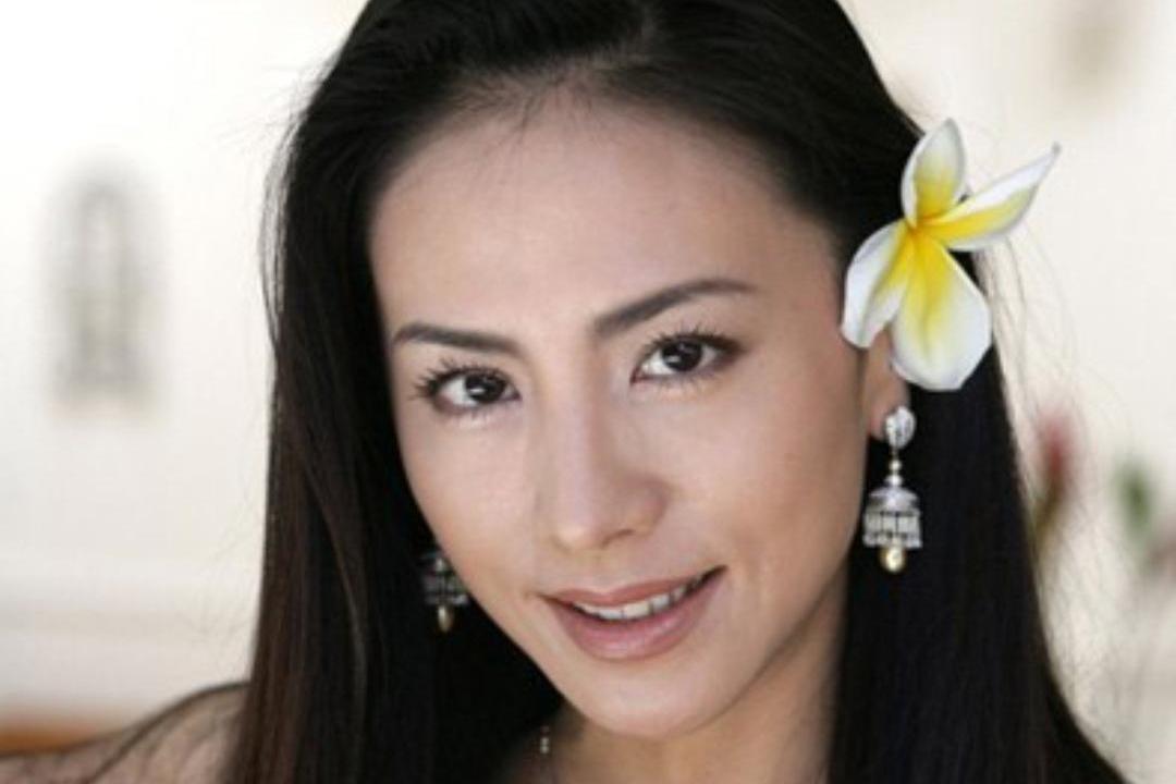 昔日英气小昭,为臀部投保5千万,和马景涛分手