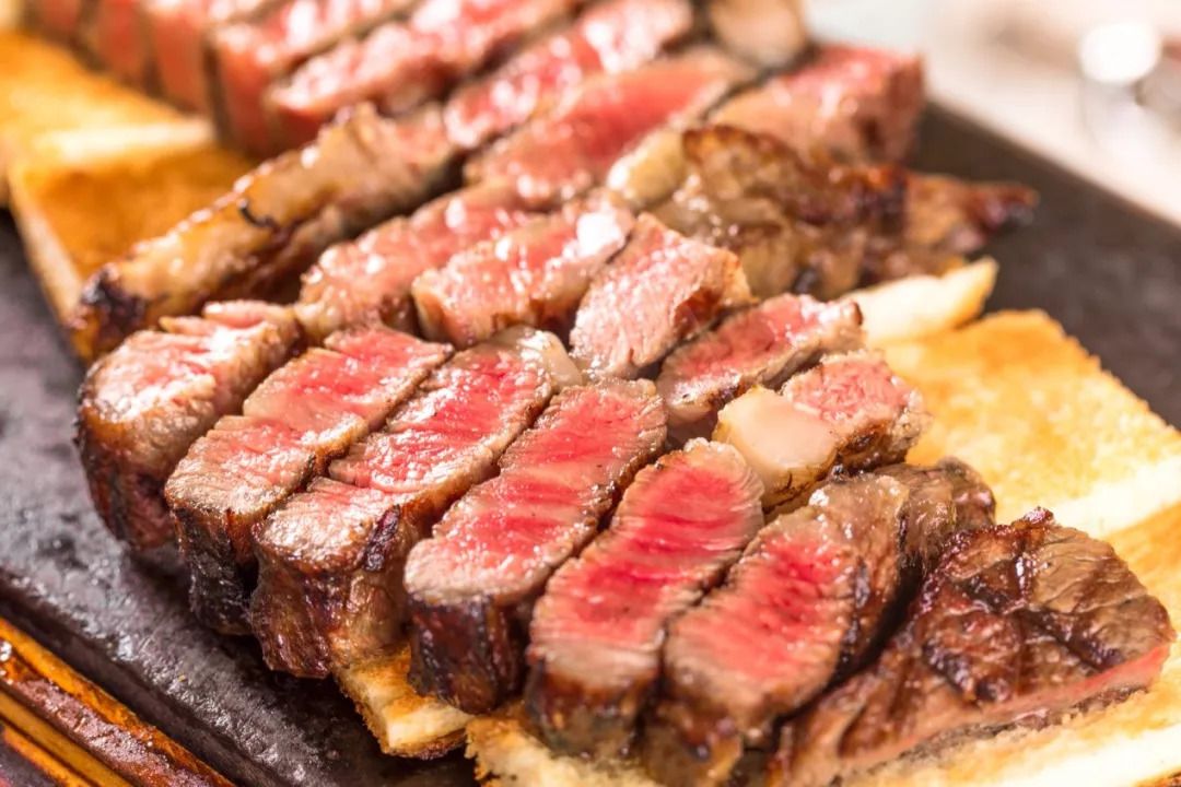 人广惊现15层阶梯烤肉请你吃肉