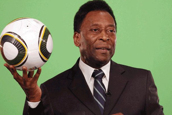 巴西贫民窟的四大足球巨星:热苏斯上榜,罗纳尔