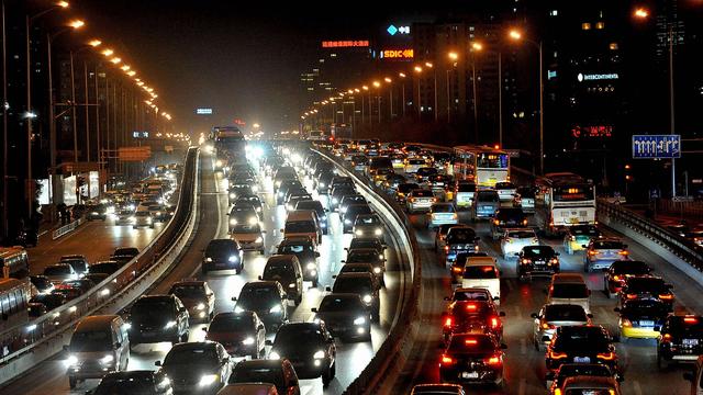 中国上班族最多的城市,挤公交的人比深圳常