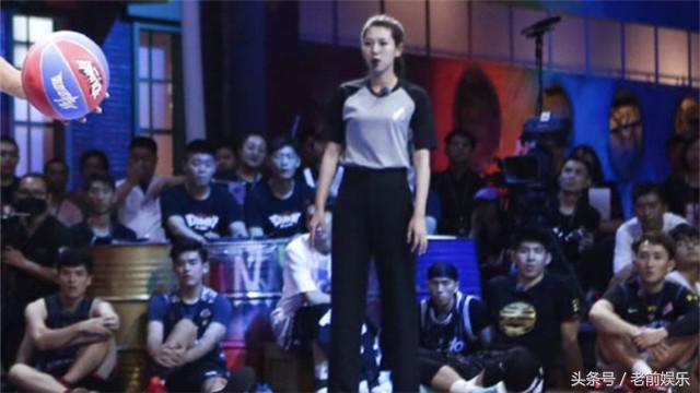 比陈意涵更惊艳,身高1米79的张琳主裁判,让很