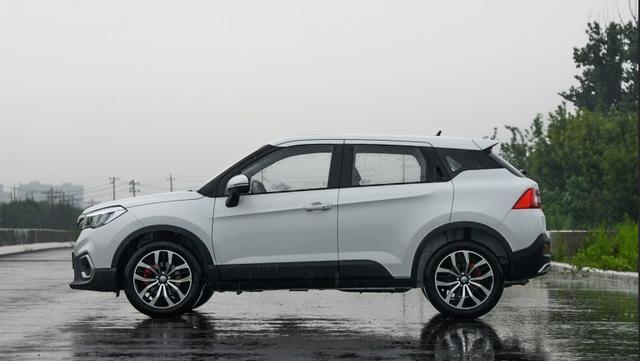 华晨全新神车, 只比宝骏510贵1万, 1.5T品质不输哈弗H6