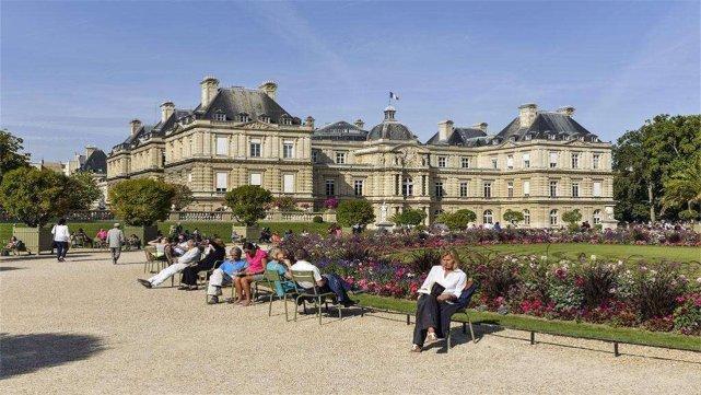 比瑞士还幸福的国家:人均收入70万,几乎不会失