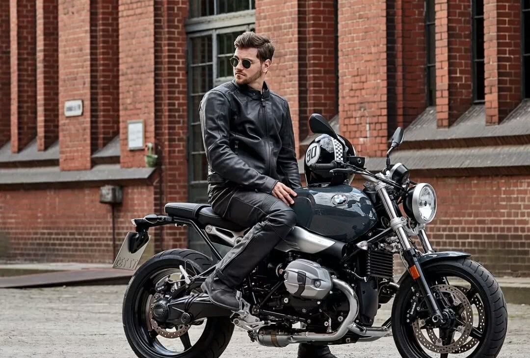 “孩子多了不一定好打架”，为何原价20w的宝马摩托降到13w