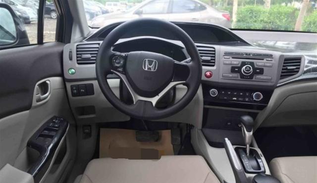 落地价15万, 现在只需9万, 没开多久掉价6万, 车主心疼不已