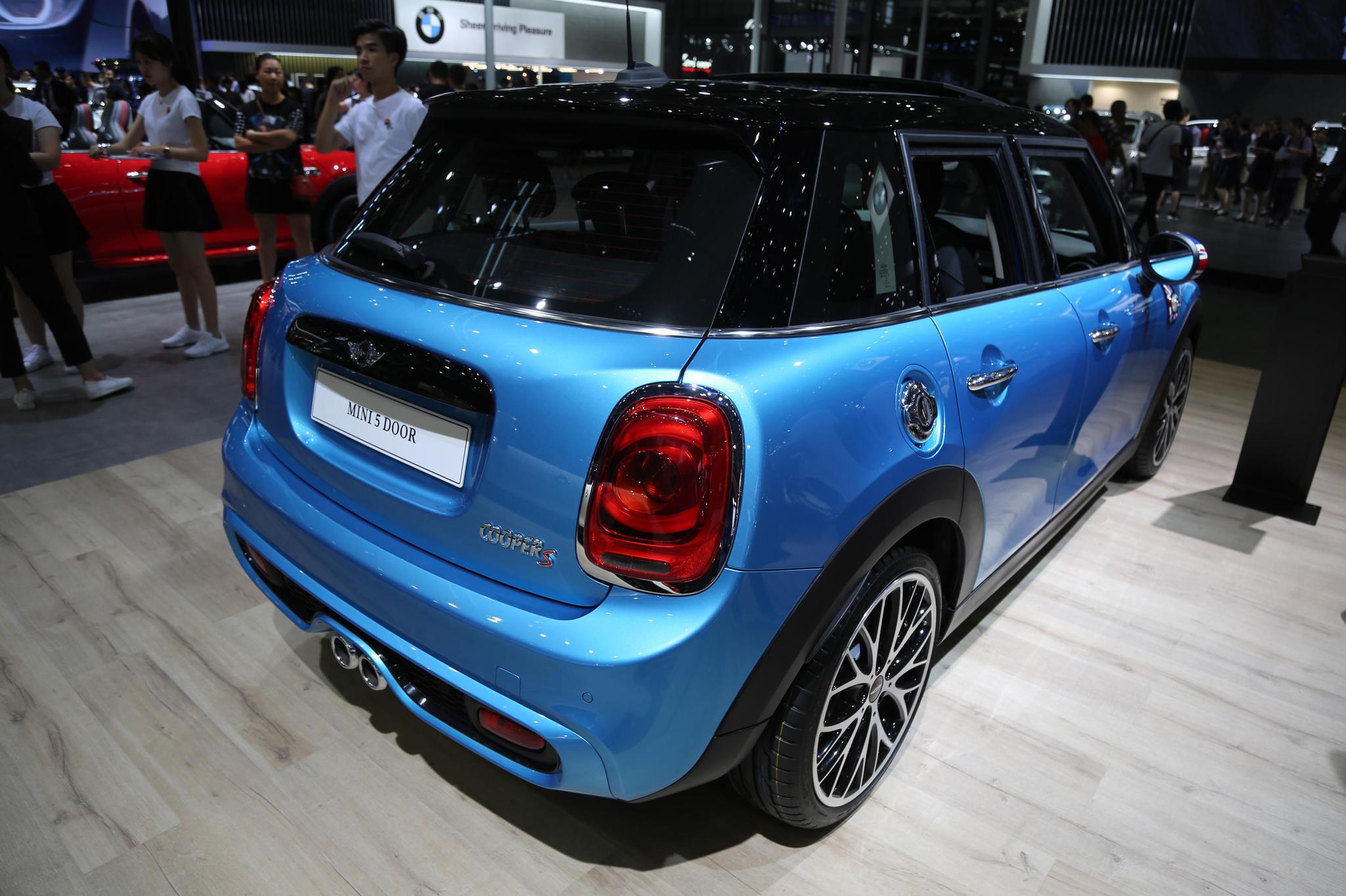 宝马MINI COOPER S五门版，28万级别精品车实拍！