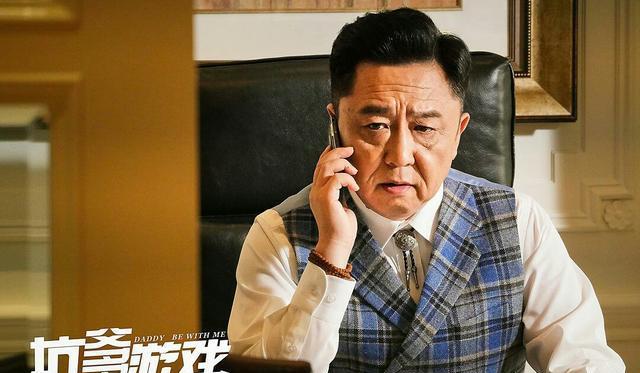 60亿帝! 抽烟喝酒烫头、演电影, 于谦领衔主演的电影尴尬了!