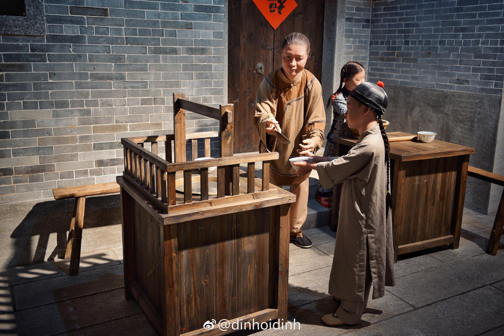 来容州·民国小镇体验一把民国穿越吧~这里有世界第一代的蒸汽火车 民