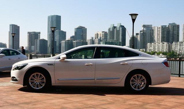 曾经被誉为油老虎无人问津, 如今换代后油耗仅5L, 瞬间引爆市场!