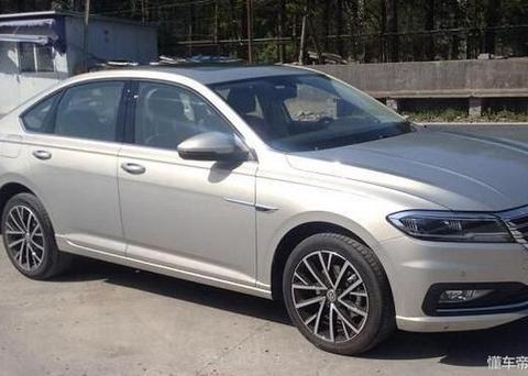 路边偶遇野生大众朗逸PLUS，实车比官方图片大气，要大卖的节奏