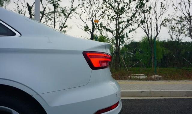 当初卖锅砸铁提了这神车 开了6000公里想换车了！