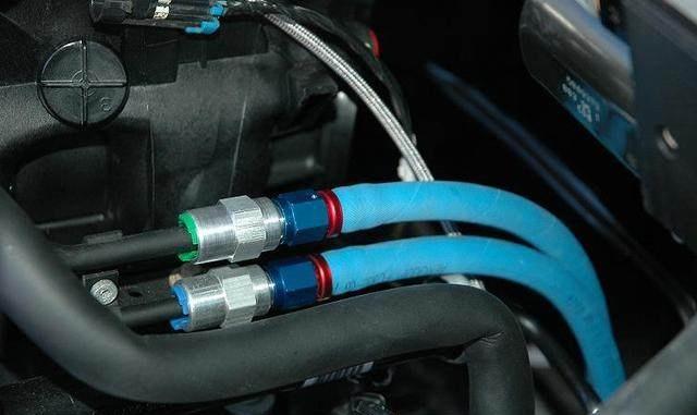 燃油泵炸裂漏油，保时捷Macan SUV紧急召回数万辆