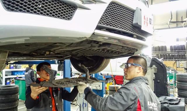 有了奔驰敞篷大跑车,炸街再也不用愁