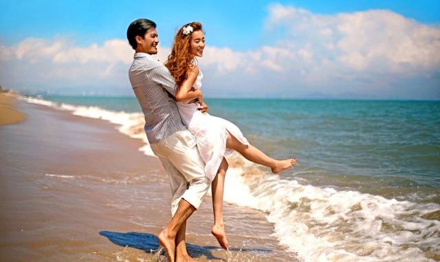 中国游客占领越南芽庄,新人拍婚纱照背景都是