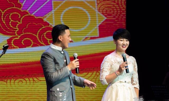 赵本山徒弟胖丫近照又瘦了, 完全变样! 只能靠杨树林认胖丫!