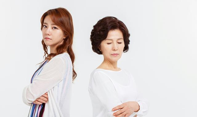 千万不要和婆婆住一起,再好都不能,否则早晚变