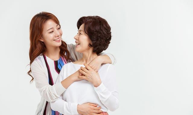 千万不要和婆婆住一起,再好都不能,否则早晚变