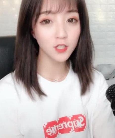 抖音上逆天的化妆易容术,对皮肤有着巨大损伤